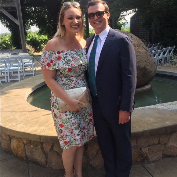 Meet your Posher, Hailey - Picture 4 of 7